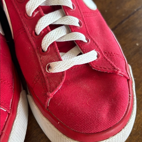 Red and White Nike Sneakers Men’s size 7.5 - Picture 7 of 8